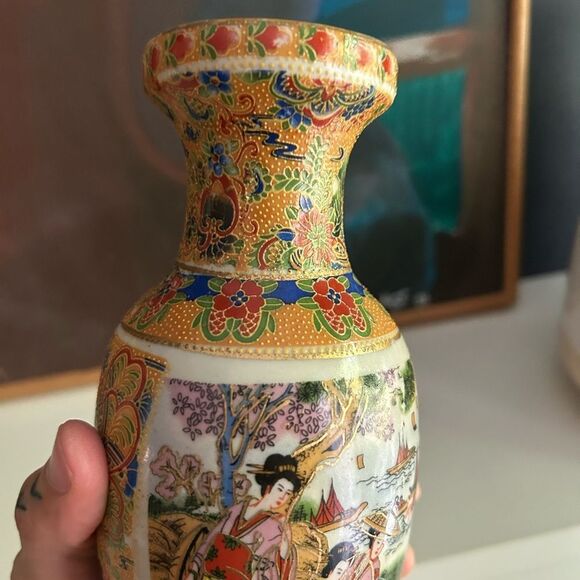 Vtg Hand Painted Satsuma Style Japanese Floral Geisha Porcelain Vase W Stamp 8” - Picture 15 of 16